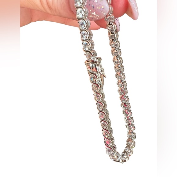 New Sterling Silver 925 Cubic Zirconia Tennis Bracelet with double lock clasp 8” - Picture 6 of 7